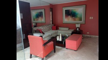 IMPECABLE CASA EN VENTA EN CALLE ACAPULCO SOL DE LA MOLINA 