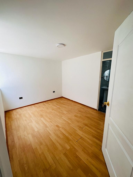 SE VENDE DEPARTAMENTO REMODELADO EN MAYORAZGO CHICO