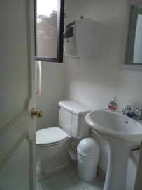 CASA REMODELADA PARA OFICINA EN VENTA