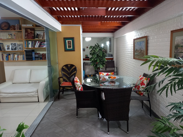 LINDO DEPARTAMENTO FRENTE A PARQUE, AV BOULEVARD, SAN BORJA