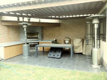 Excelente Casa en Calle Tranquila para Familias Numerosas