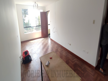 LA MOLINA 3ER PISO 3 DORMIT. AC: 108 M3 + COCHERA. $ 115,000
