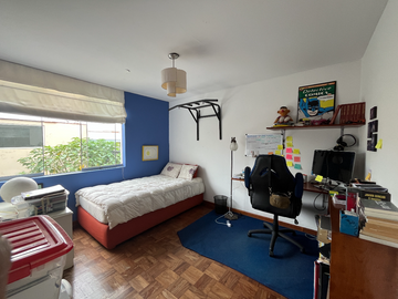 VENTA CASA EN LA AURORA MIRAFLORES (609-1143-1)