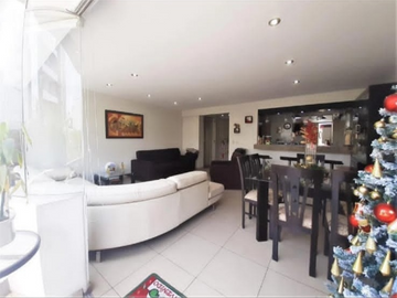 SE VENDE FLAT CERCA A PARQUE, VISTA EXTERNA, EN SURCO