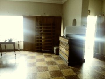 Excelente Casa Como Terreno en Calle Tranquila