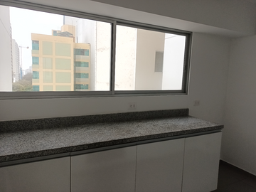 VENDO DEPARTAMENTO FRENTE AL PARQUE CASTILLA LINCE