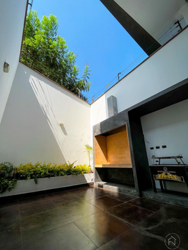 HERMOSO DUPLEX CON TERRAZA SURCO