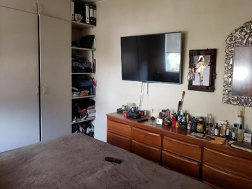 VENDO AMPLIO DUPLEX DE 6 DORM. EN SURCO