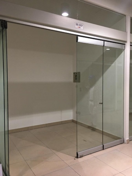 VENTA DE LOCAL COMERCIAL EN GAMARRA