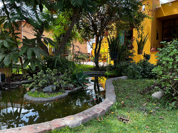 VENDO HERMOSA CASA CON 4 DEPARTAMENTOS POR LAS TRES MARIAS 