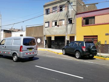 VENTA CASA/TERRENO LA MEJOR ZONA DE LA VICTORIA