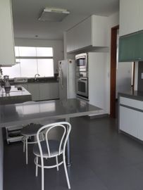 La Planicie- Vendo Casa en Condominio cerca al Club El Golf