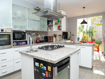 LINDA CASA EN VENTA EN RINCONADA DEL LAGO, LA MOLINA
