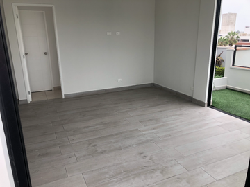PENT HOUSE DÚPLEX EXTRENO EN SURCO