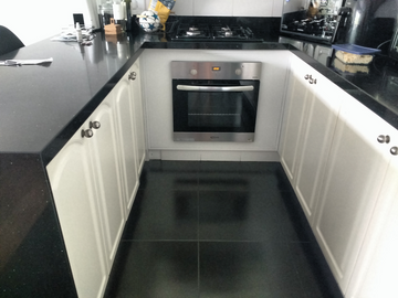 ALQUILO LINDO DPTO. TERRAZA. FINAMENTE AMOBLADO Y EQUIPADO. PISCINA, GYM, BBQ, SAUNA. X OLIVAR.