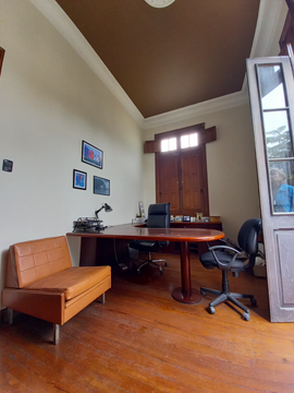 VENDO HERMOSA CASONA BARRANQUINA