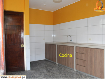 SE VENDE AMPLIA CASA EN EL TAMBO, HUANCAYO 