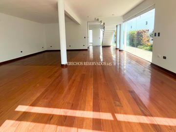 CASA INDEPENDIENTE, 4 DORMITORIOS, 2 ESTACIONAMIENTOS