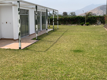 CASA DE CAMPO EN VENTA EN PACHACAMAC