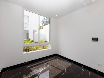 BELLAS CASA DE ESTRENO EN CONDOMINIO DE 3 PISOS, ACABADOS A1