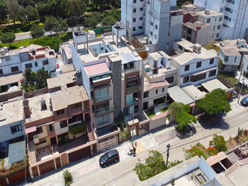 ESPACIOSO Y ACOGEDOR DUPLEX DE 198M2 EN SAN BORJA SUR 