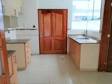 APROVECHE! AMPLIO DEPARTAMENTO CON ASCENSOR DIRECTO, BALCÓN 