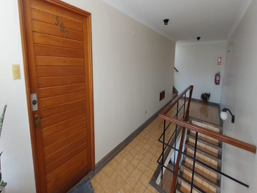 PRÁCTICO DEPARTAMENTO EN CONDOMINIO LOS ÁLAMOS 