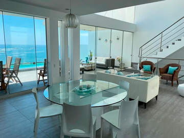 CASA DE PLAYA EN LOMAS DEL MAR KM 121 CERRO AZUL