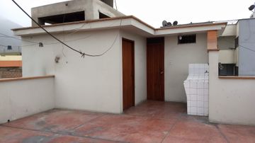 VENTA DE CASA URB. SIRIUS