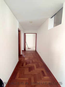 LA MOLINA 3ER PISO 3 DORMIT. AC: 108 M3 + COCHERA. $ 115,000