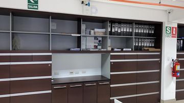 IMPECABLE OFICINA EN CHACARILLA SURCO IMPLEMENTADA