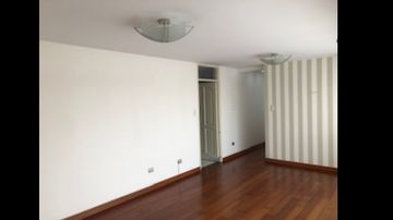 VENTA DE DUPLEX EN SURCO- VISTA A CALLE- A MEDIA CDRA. VELASCO ASTETE/NAZARENAS