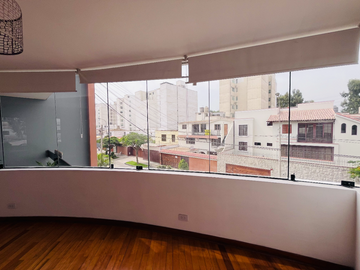 VENTA DE DEPARTAMENTO EN SAN BORJA, 2 HABITACIONES + ESTUDIO