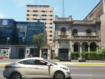 Excelente Casa como Terreno 