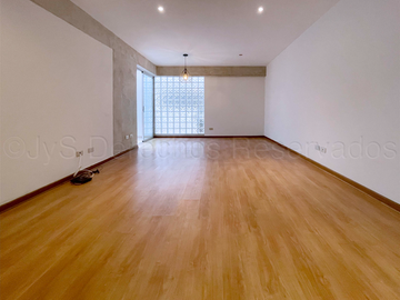 DEPARTAMENTO MODERNO, 1 DORMITORIO, TERRAZA. URB. LA AURORA