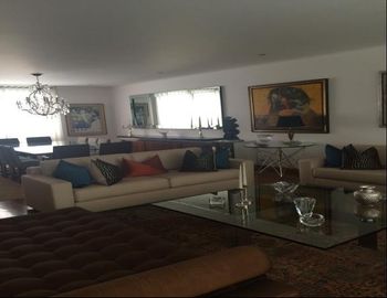 ALVAREZ CALDERON cuadra 4 (Código: 232-469-1)