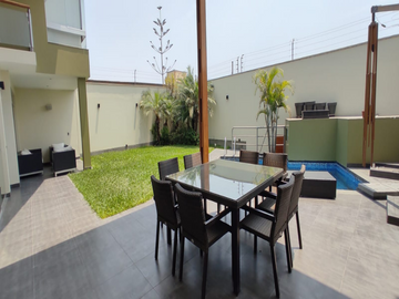 SE VENDE LINDA CASA EN LA MOLINA EL REFUGIO