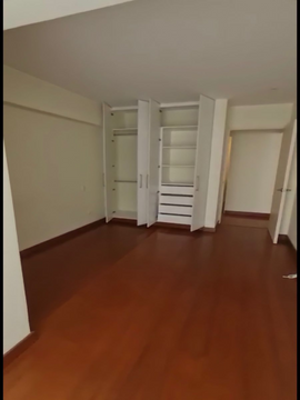 DEPARTAMENTO EN VENTA EN MIRAFLORES CERCA MALECON
