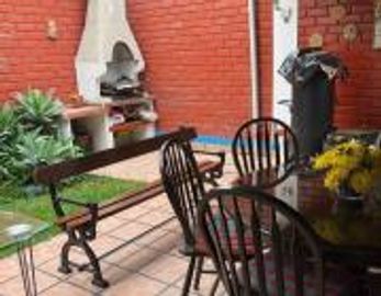 CASA EN SURCO A UN PASO DE CAMINOS INCA