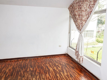 VENTA DE CASA EN LAS ACACIAS - URB. SANTA VICTORIA