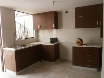 OCASION, CASA EN ESTRENO EN VILLA EL PRADO