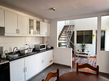 VENDO HERMOSA CASA CON 4 DEPARTAMENTOS POR LAS TRES MARIAS 