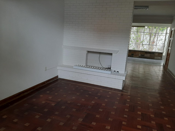 VENTA CASA PARA OFICINA,  SAN ISIDRO CERCA AL HOSPITAL FAP