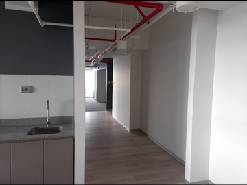 OFICINA IMPLEMENTADA 157 M2 - ESTRENO - LISTA PARA ENTREGA 