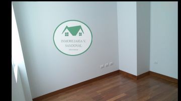 ¡ESTRENO! TRIPLEX CON AMPLIA TERRAZA!