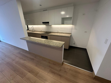 FLAT VENTA SAN BORJA, SEMI SOTANO, TERRAZA, 2 DORMITORIOS