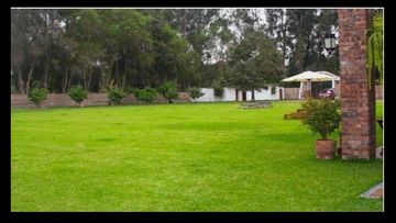 VENTA DE  CASA DE CAMPO COMO  TERRENO  EN  MANUEL DEL VALLE  PACHACAMAC 