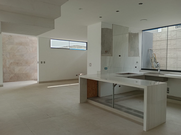 VENTA DE LA CASA DE CAMPO SOÑADA, EN PACHACÁMAC