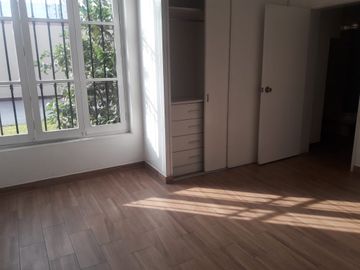 ALQUILO CASA DE 1000M2 URB. RESIDENCIAL MONTERRICO – LA MOLINA