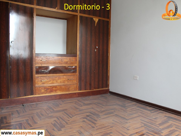 SE VENDE AMPLIA CASA EN EL TAMBO, HUANCAYO 